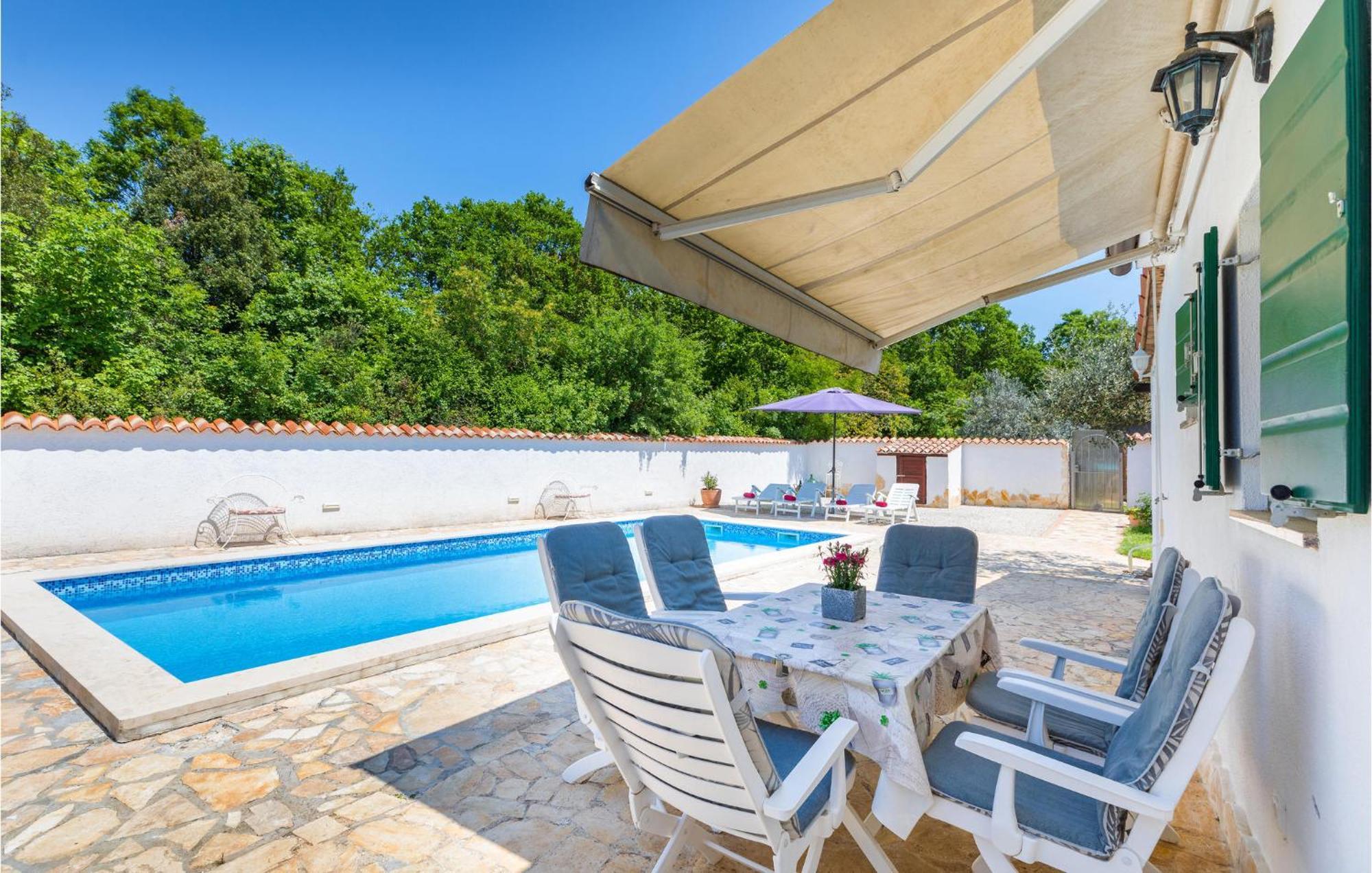 Beautiful In With Outdoor Swimming Pool Hébergement de vacances Pula