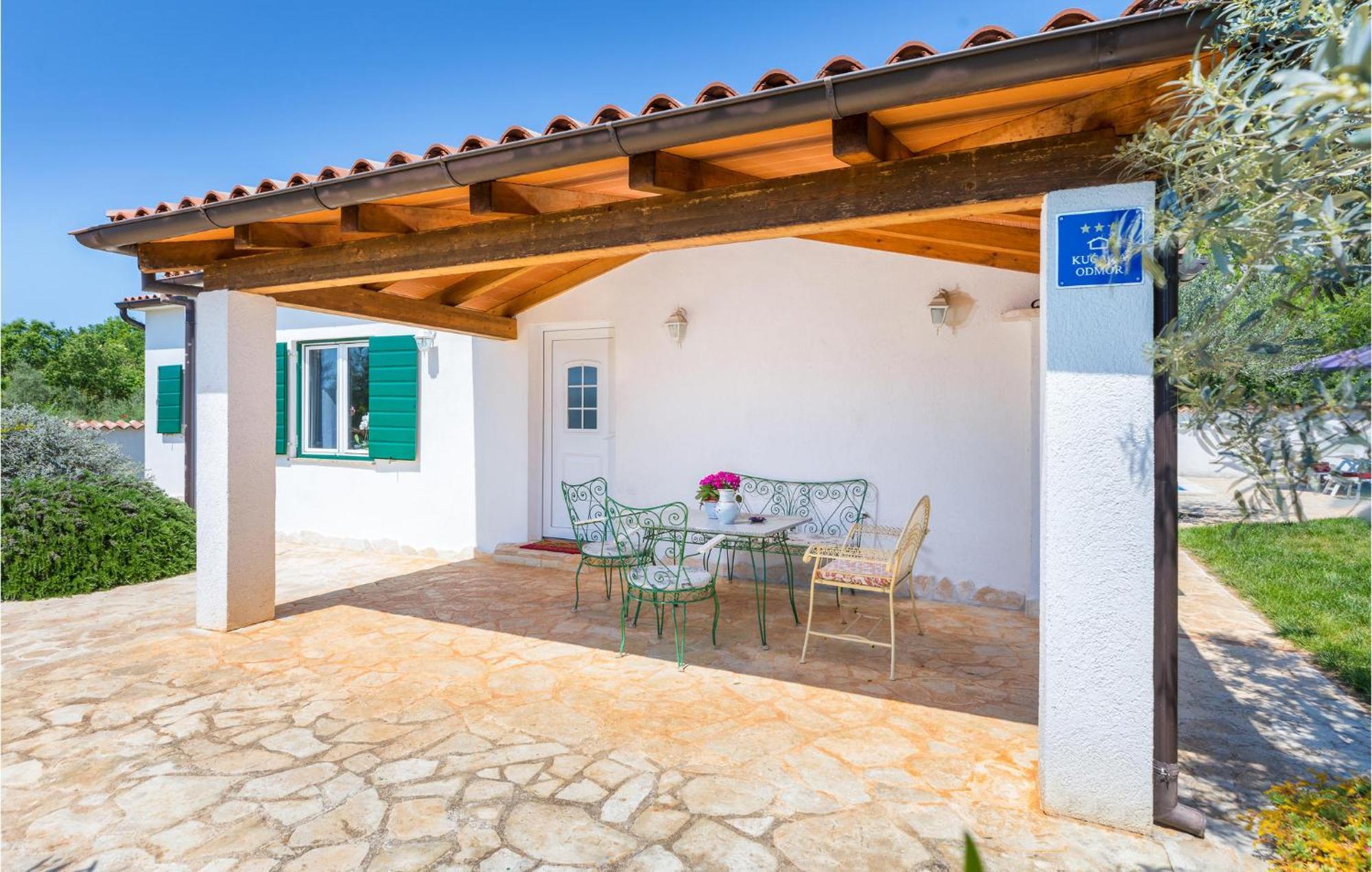 Hébergement de vacances Beautiful In With Outdoor Swimming Pool Pula